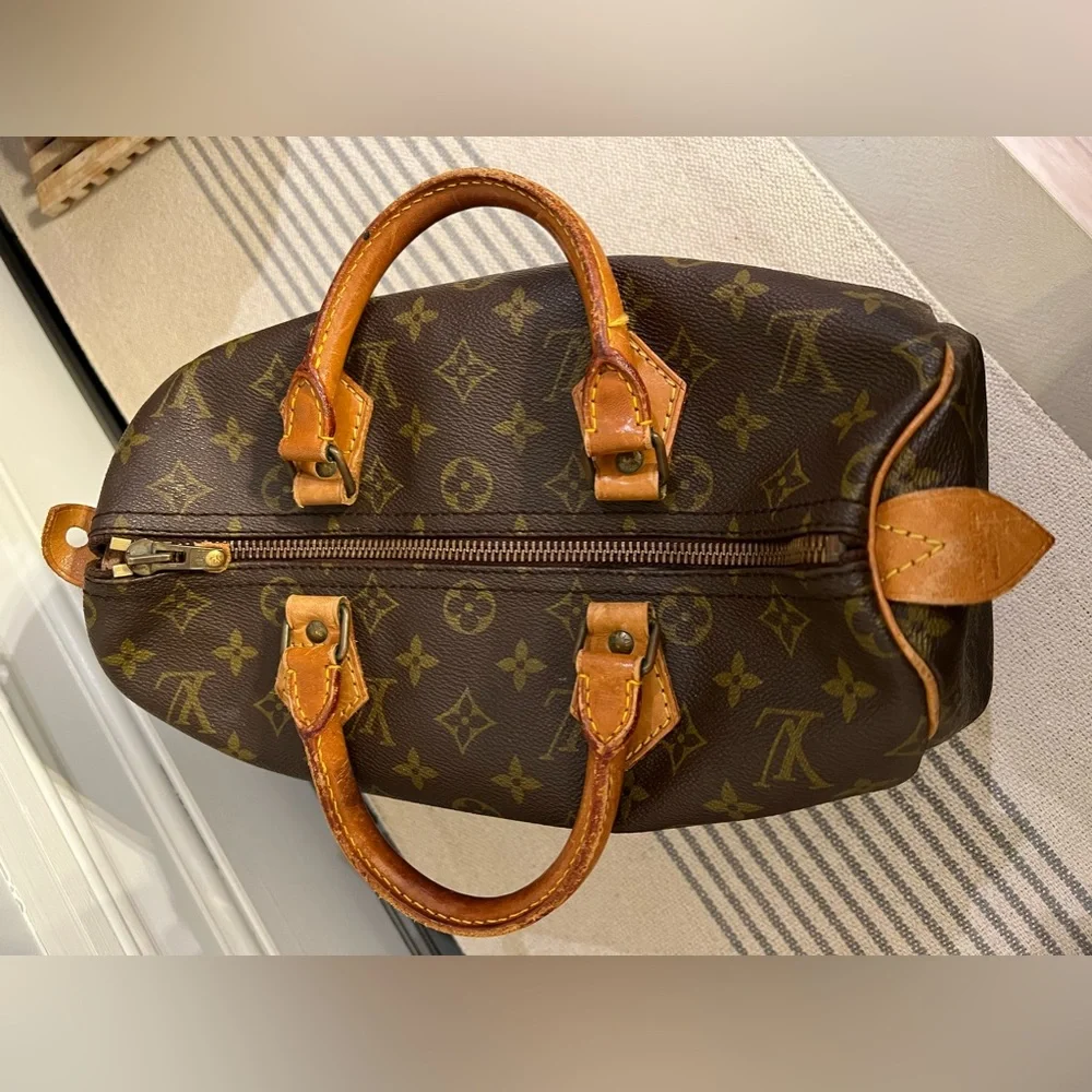 LV Speedy 30 - Picture 3 of 10